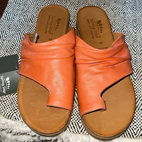 Spring Step Leather Thong Sandals- Bates Size 8 or 8 1/2 - Picture 1 of 6
